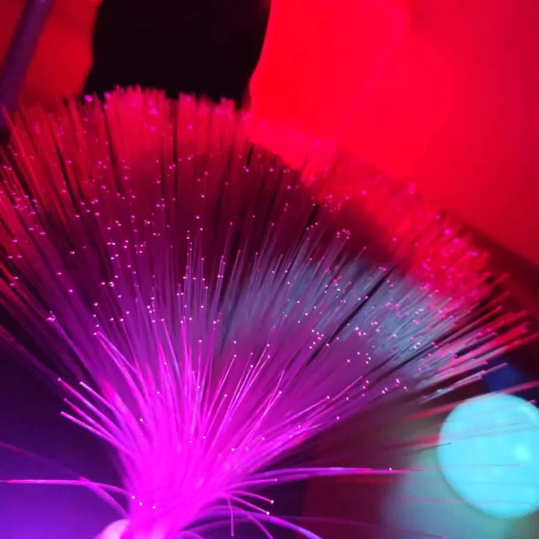Fibre optique lumineuse de l’espace sensoriel
